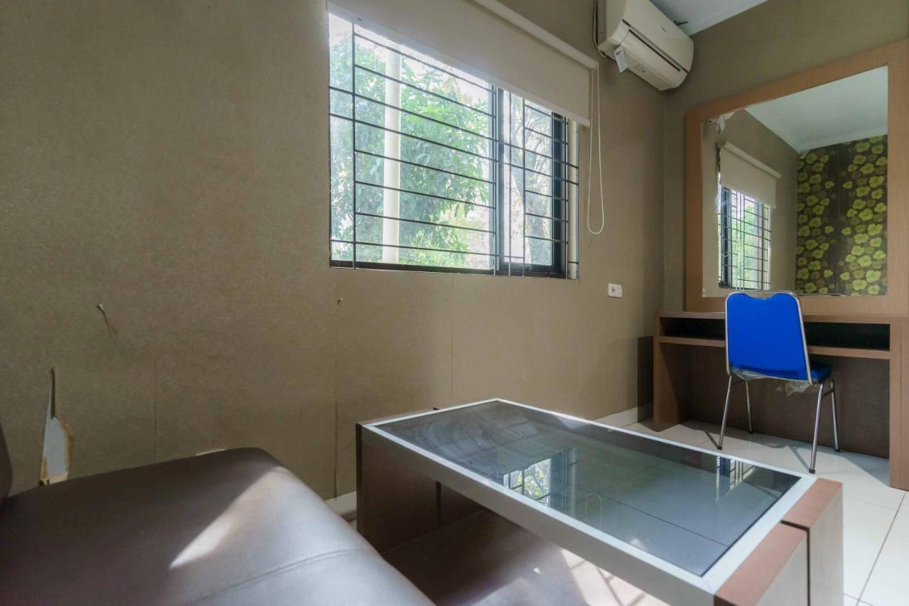 KoolKost Syariah At Taman Simprug Cikarang Hotel Bekasi Bagian luar foto